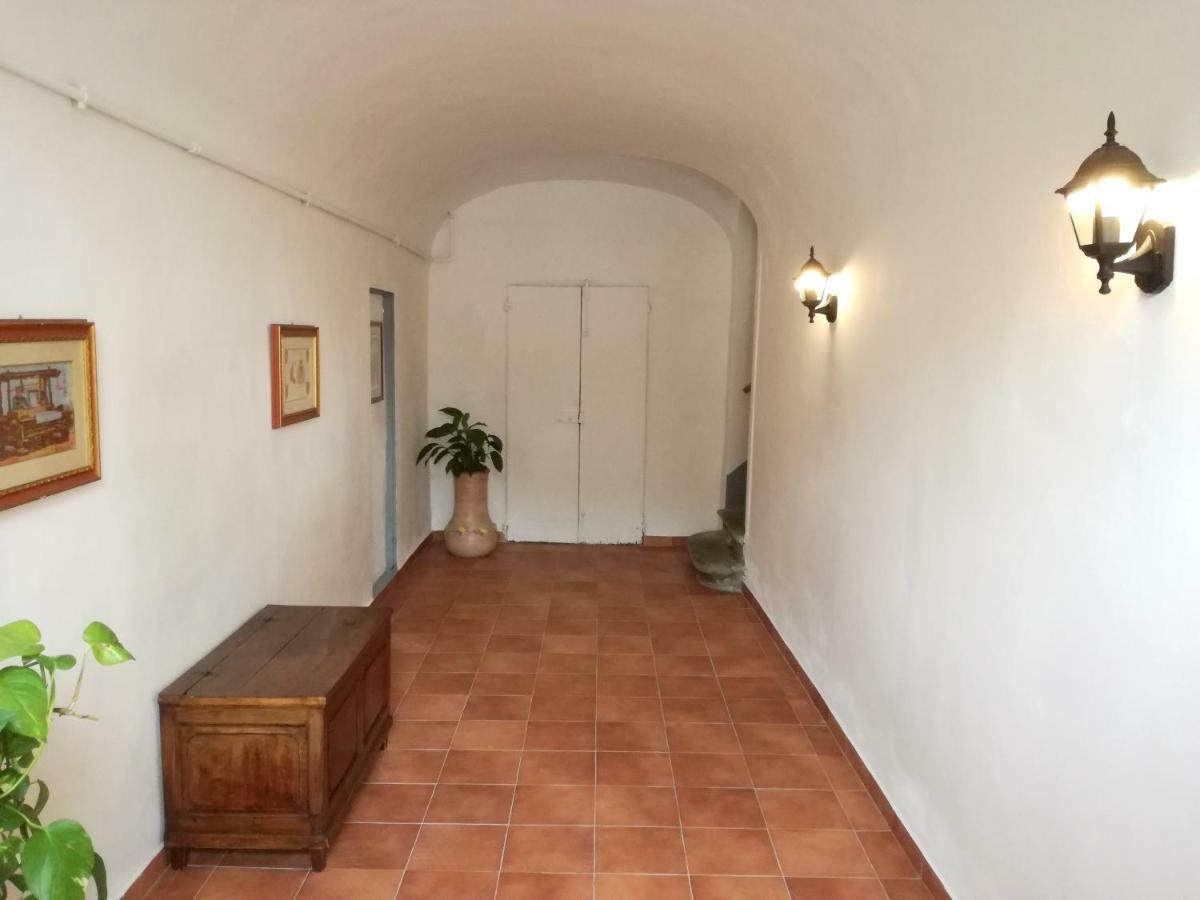 Mercatale Apartment Prato  Buitenkant foto